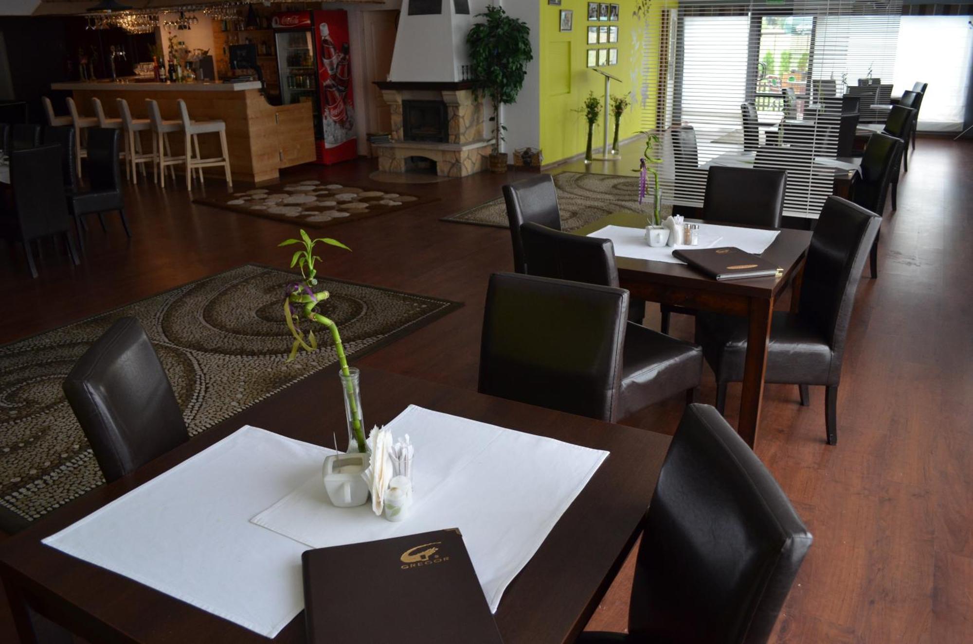 Hotel Gregor Pszczółki Esterno foto
